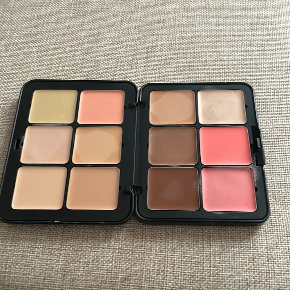 Make-up for ever all-in-one face palette
